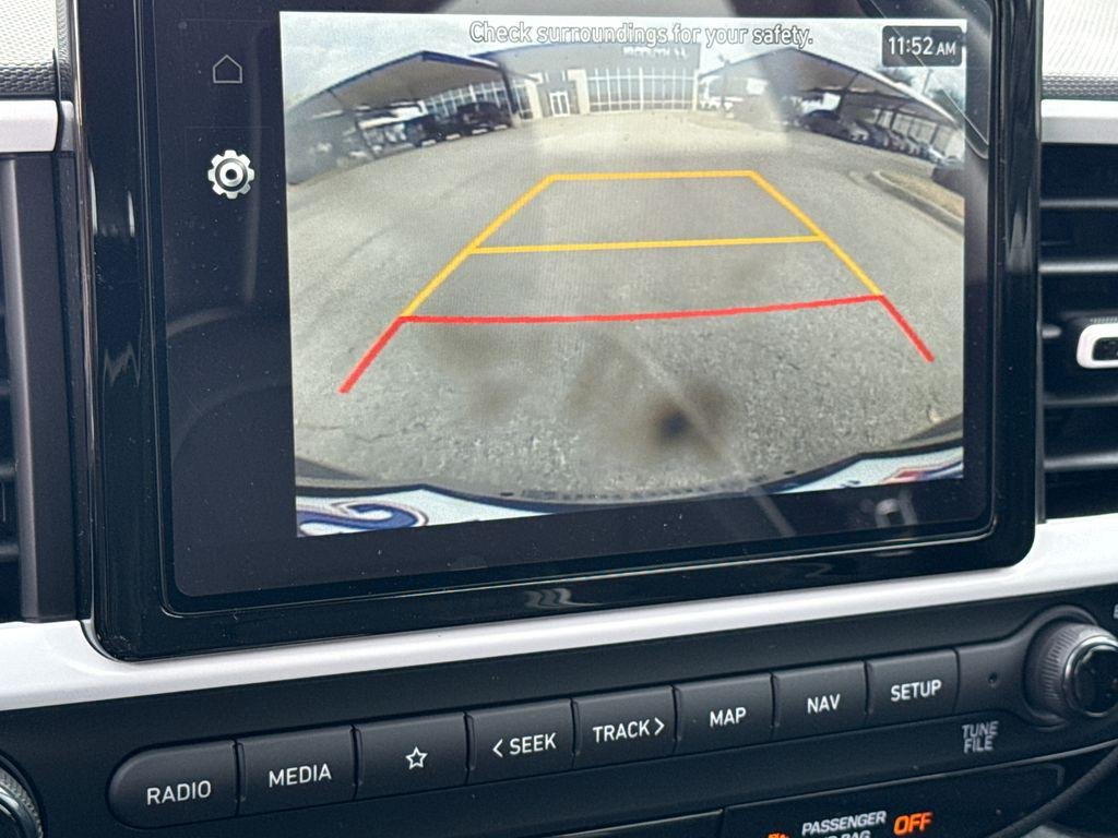 2025 Hyundai Venue Limited - Photo 21