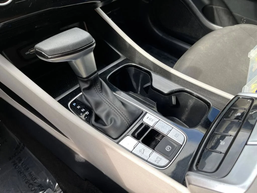 Used 2022 Gray Hyundai SEL image 28