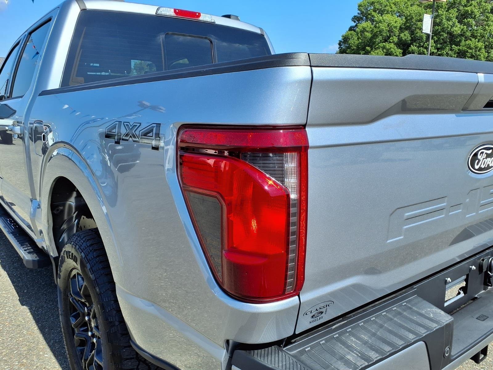 New 2026 Iconic Silver Metallic Ford XLT image 16
