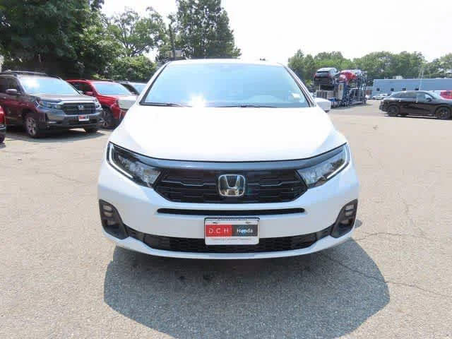 New 2026 Platinum White Pearl Honda Touring image 6
