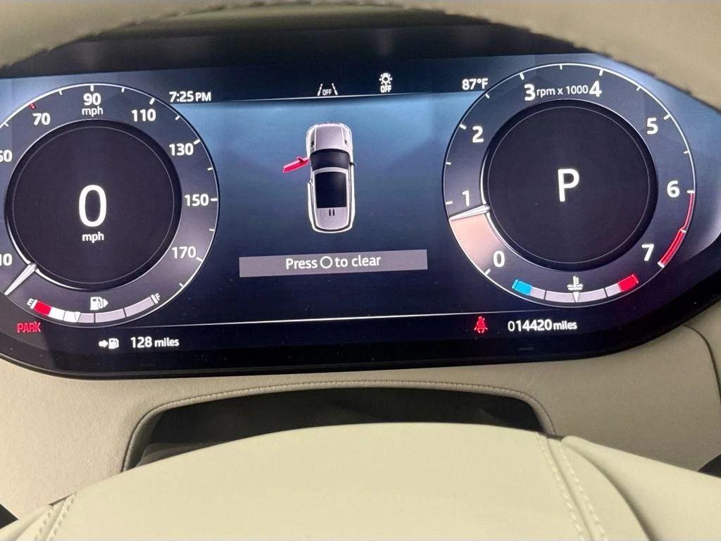 Certified Used 2024 White Land Rover Dynamic SE image 12