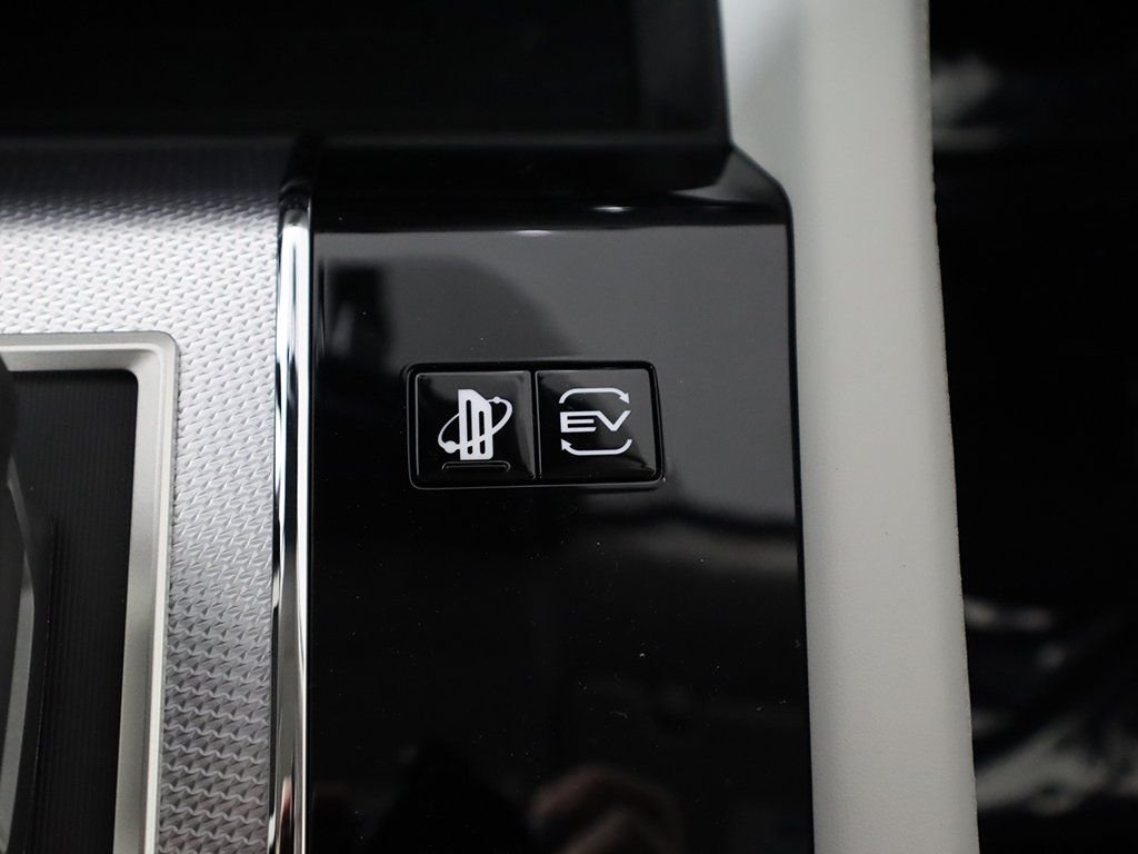 2025 Mitsubishi Outlander Plug-in Hybrid Platinum Edition - Photo 57