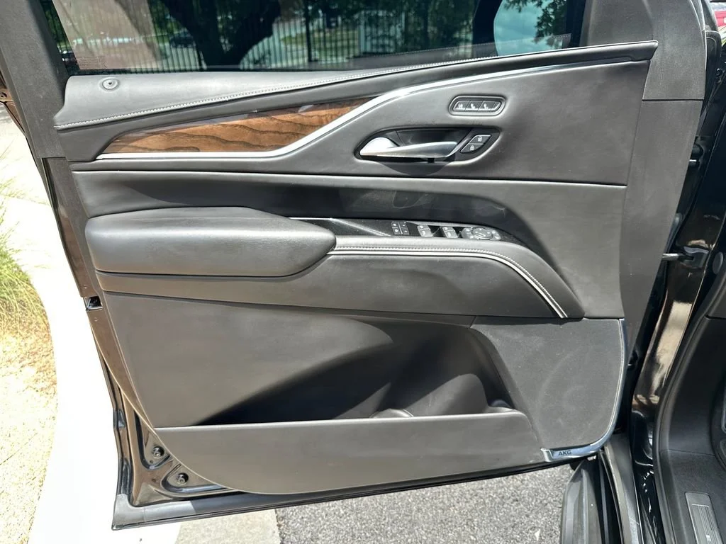 Used 2023 Black Raven Cadillac Sport Platinum image 15