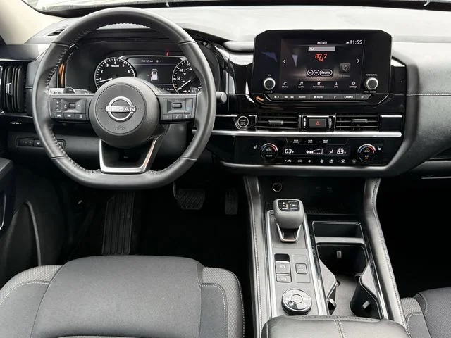 Used 2024 Gray Nissan SV image 9