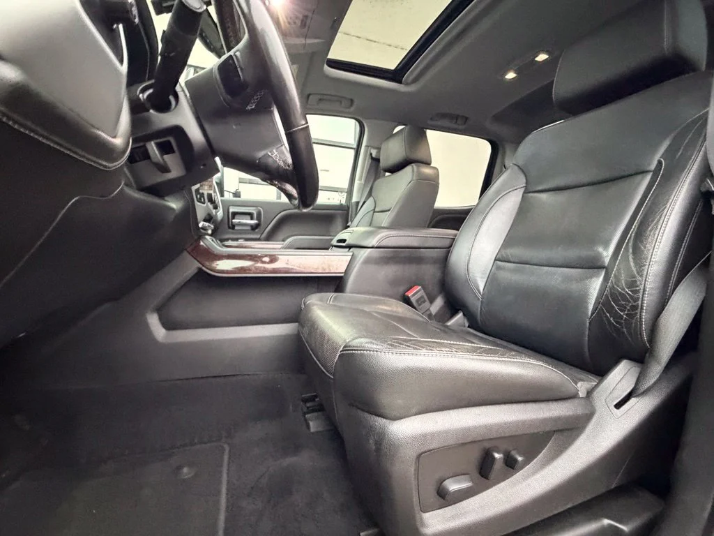 Used 2019 Black GMC SLT image 6