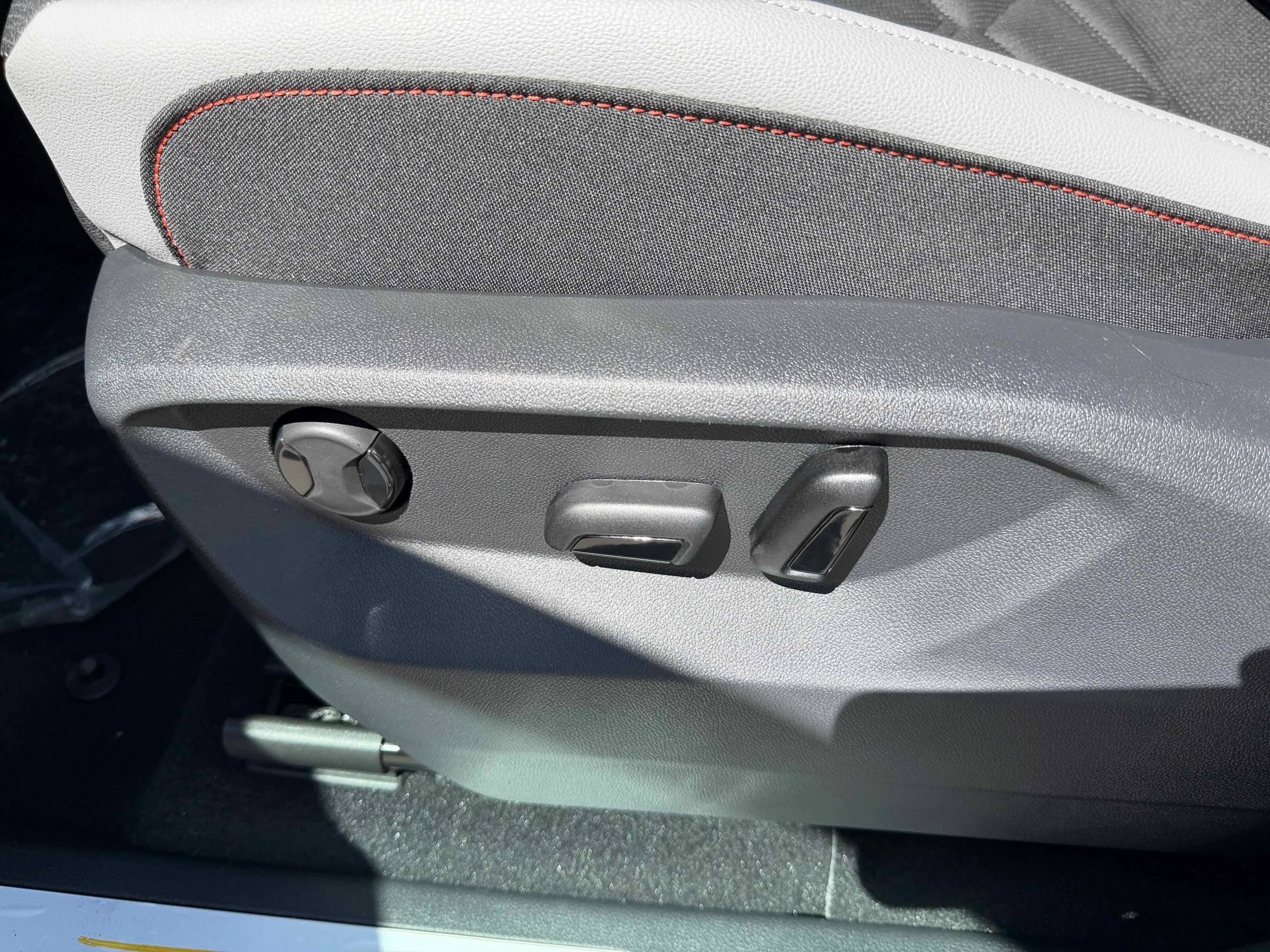 New 2026 Gray Volkswagen 2.0T Peak Edition image 15