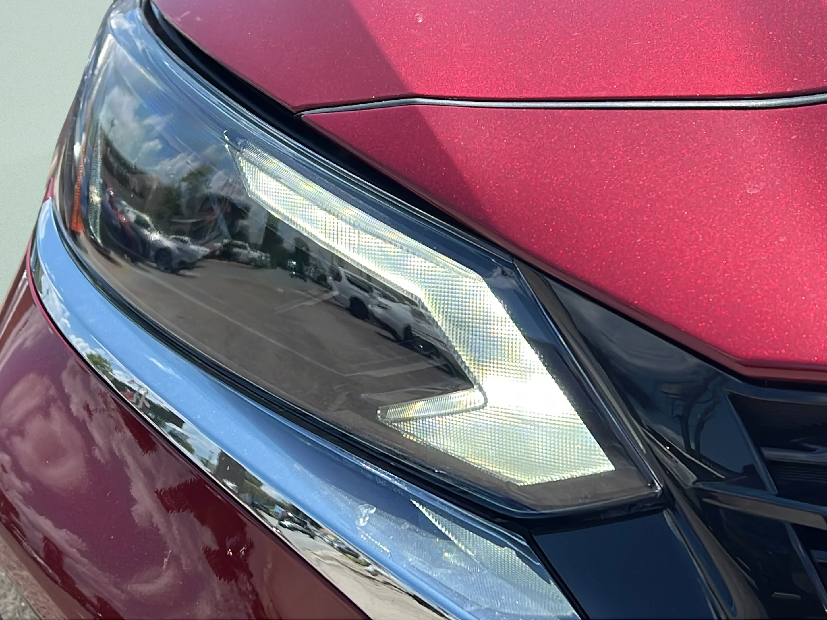 Used 2025 Scarlet Ember Nissan SV image 22