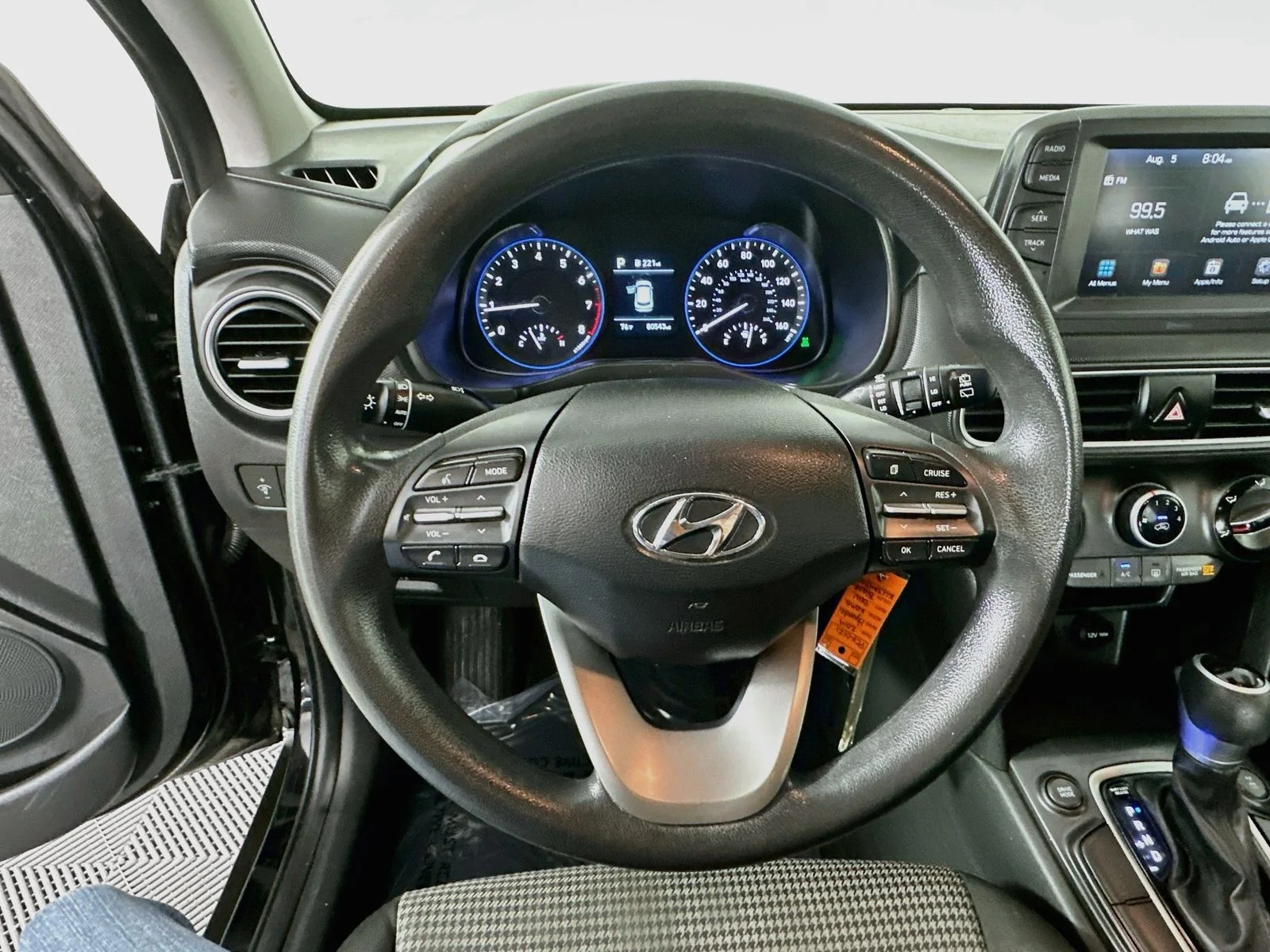 Used 2019 Ultra Black Pearl Hyundai SE image 12