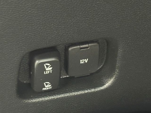 Used 2017 Black Ford Titanium image 9