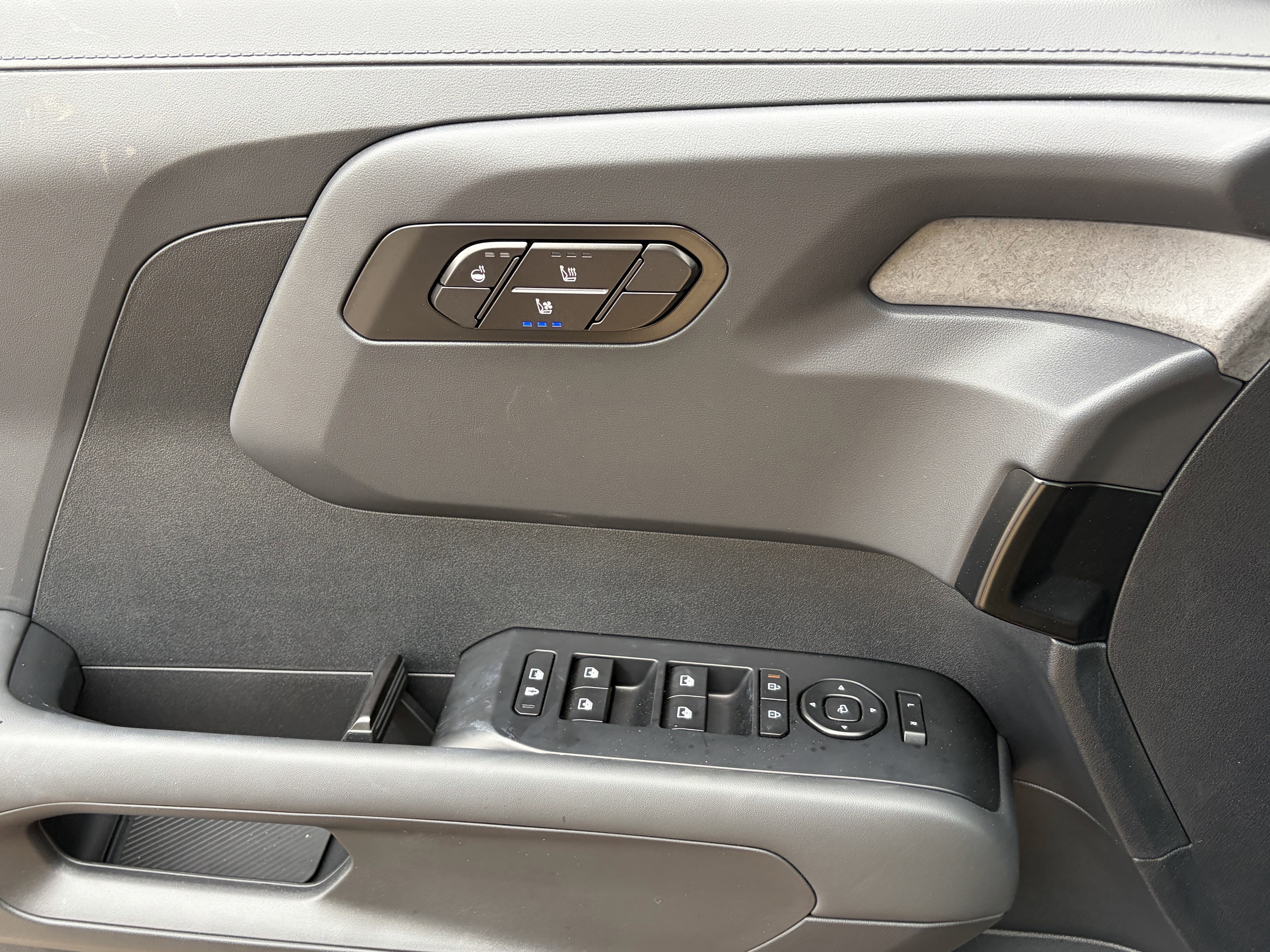 New 2027 Terrain Brown Kia X-Line EX image 20