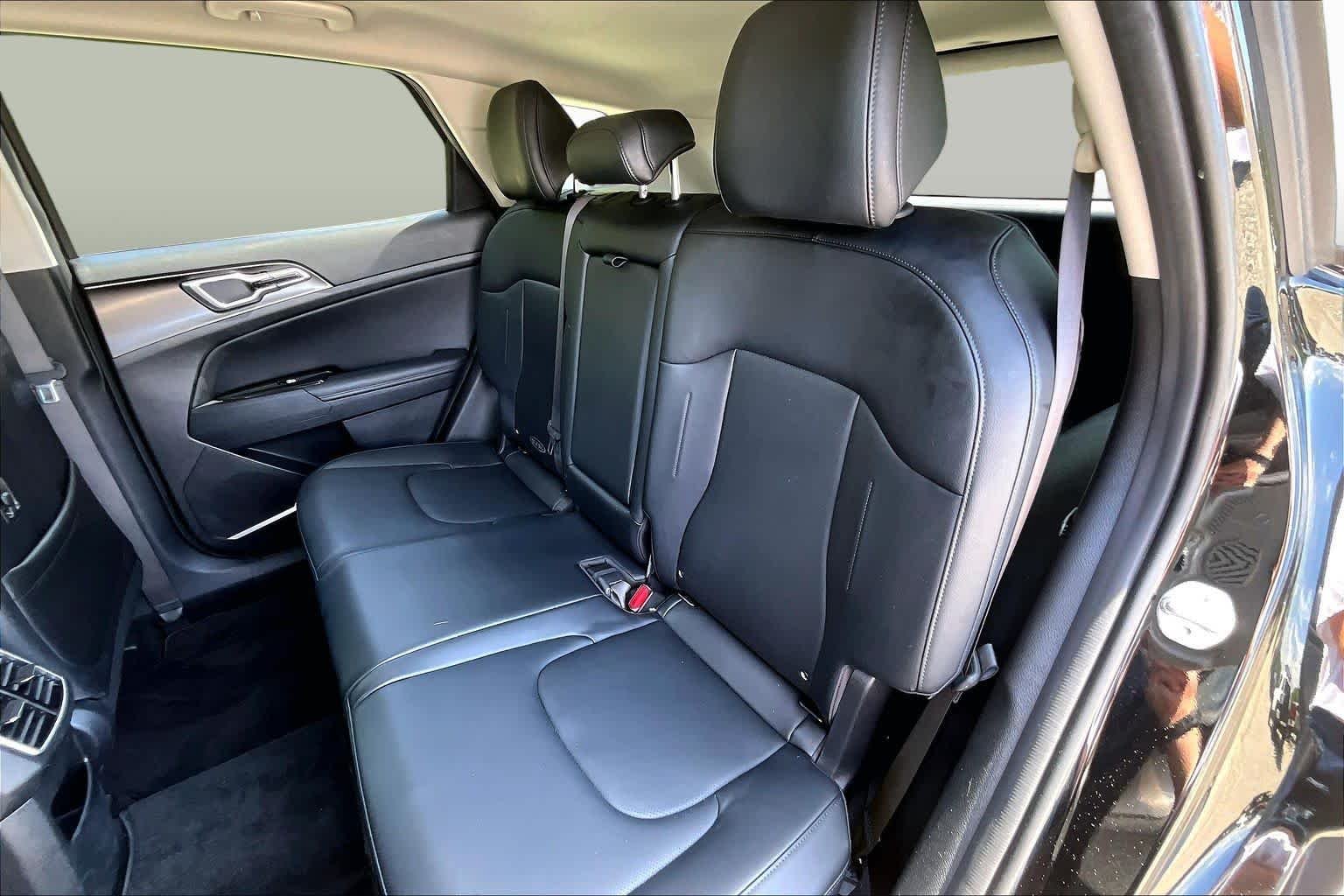 Used 2023 Fusion Black Kia EX image 21