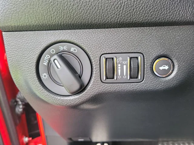 Used 2018 Red Dodge SRT image 27