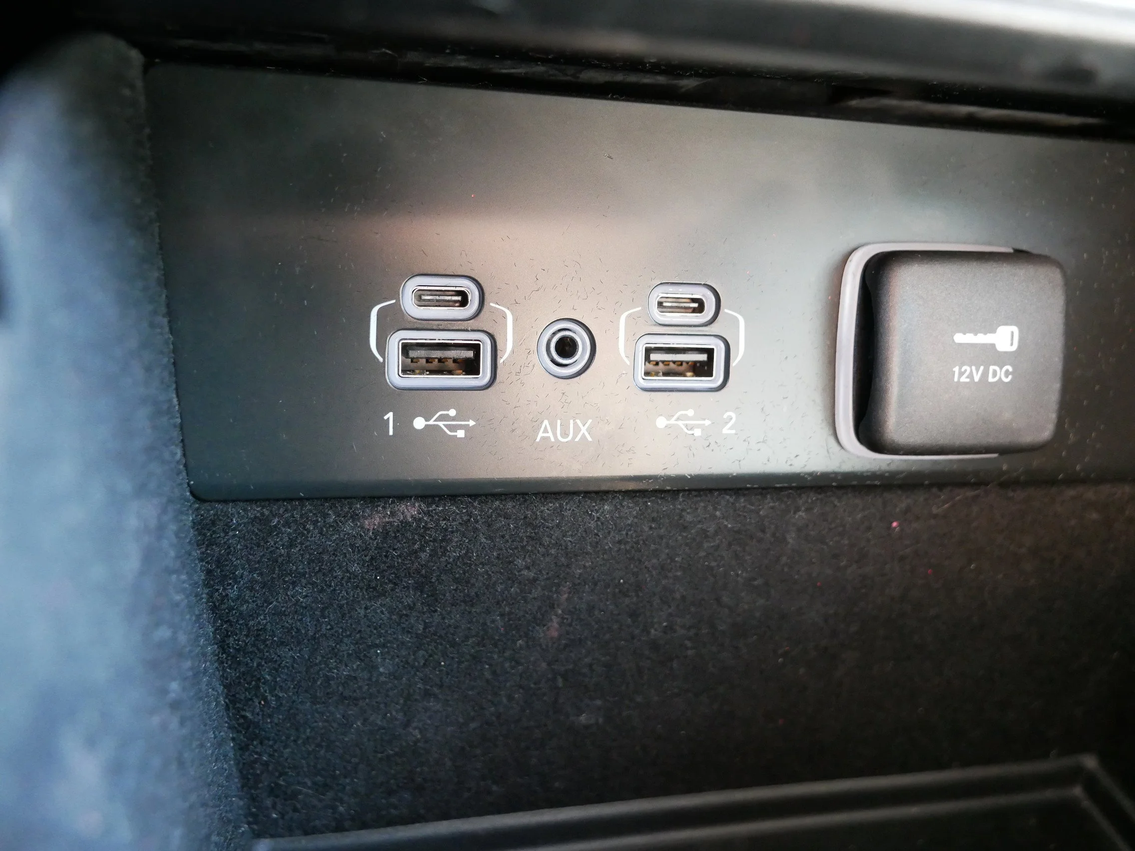 Used 2022 Silver Zynith Jeep Limited image 33