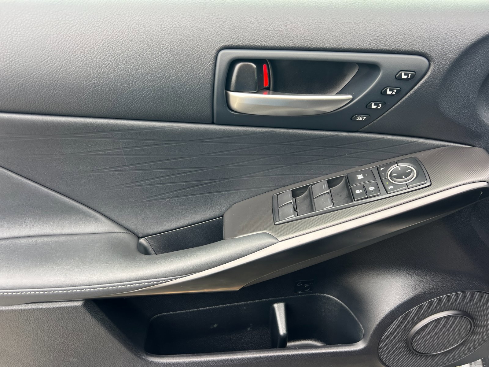 2023 Lexus IS 350 F SPORT - Photo 10