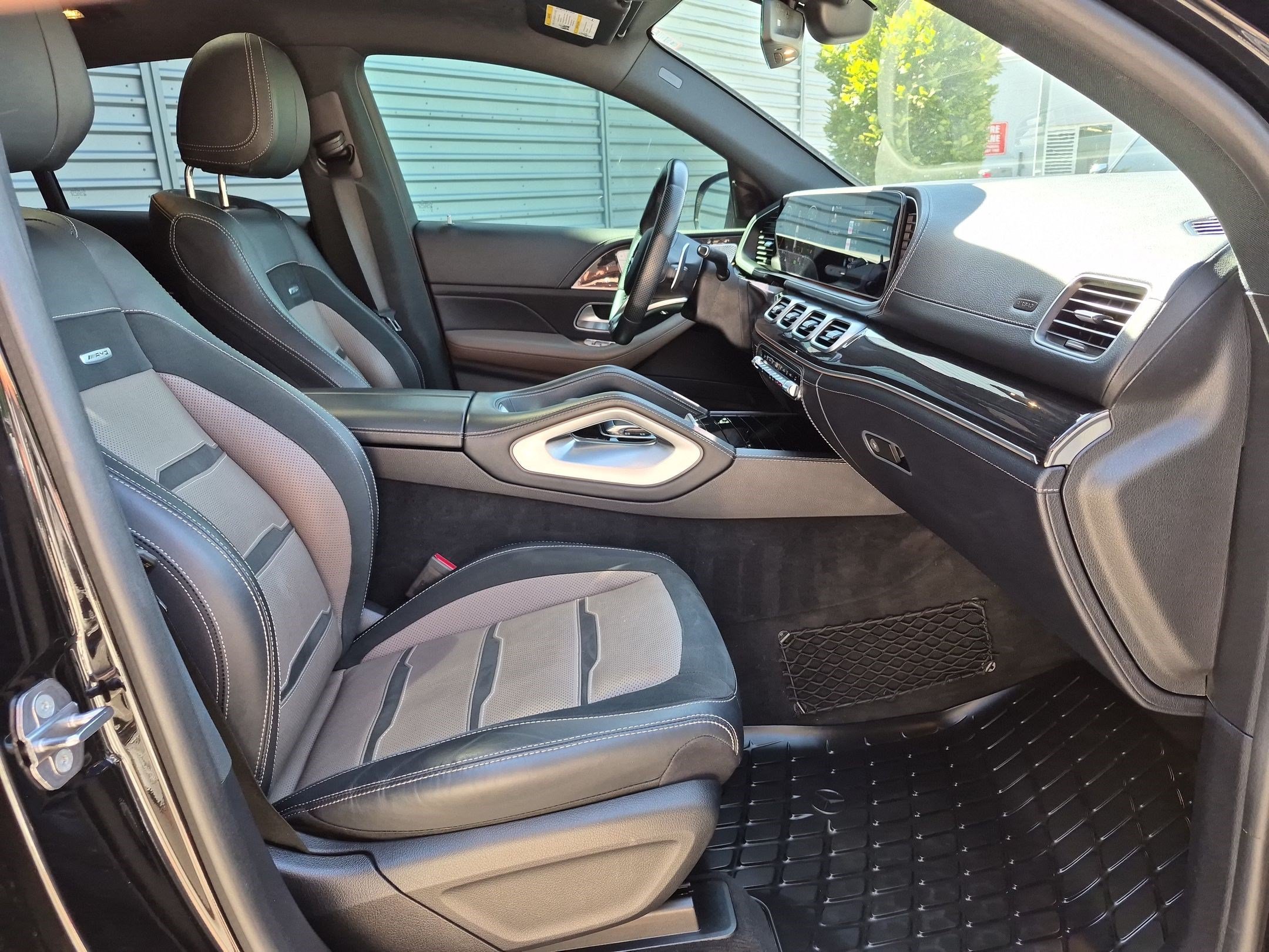 Used 2021 Obsidian Black Metallic Mercedes-Benz AMG® GLE 53 image 30