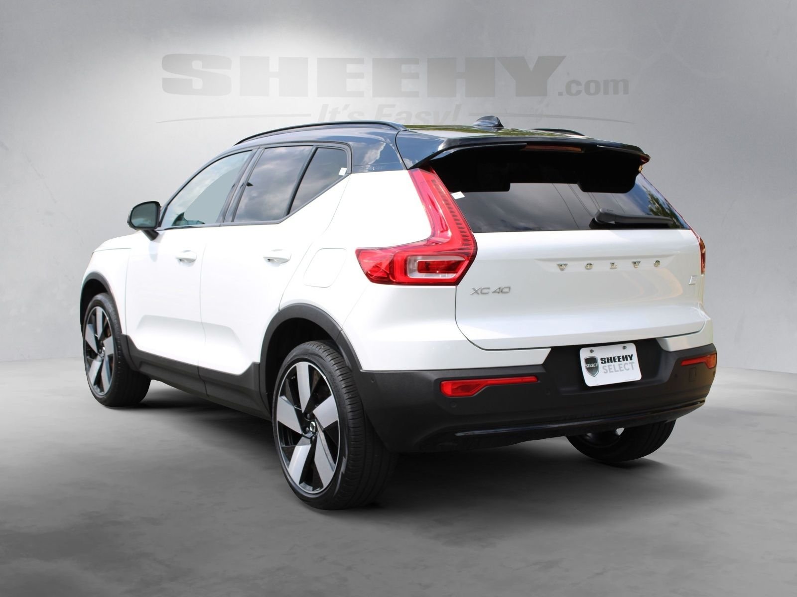Used 2023 White Volvo Ultimate image 14