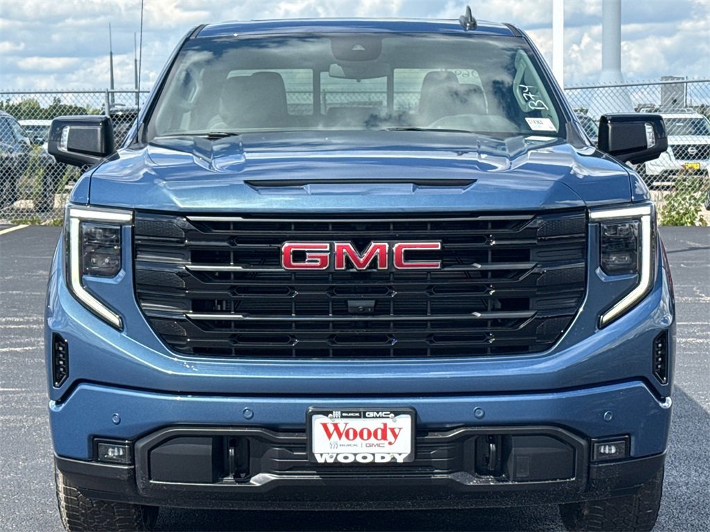 2026 GMC SIERRA - Image 2
