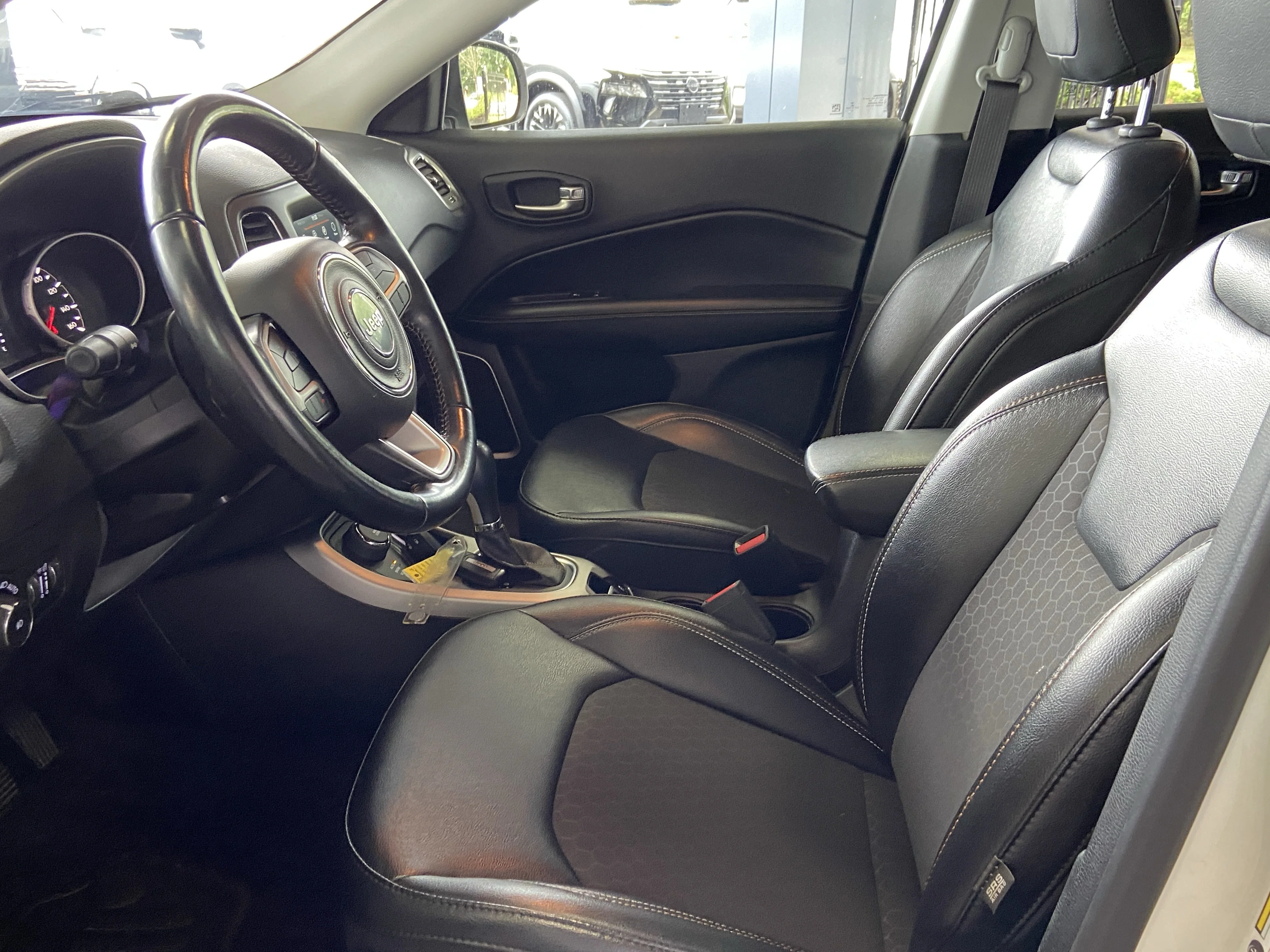 Used 2020 White Clearcoat Jeep Latitude image 23