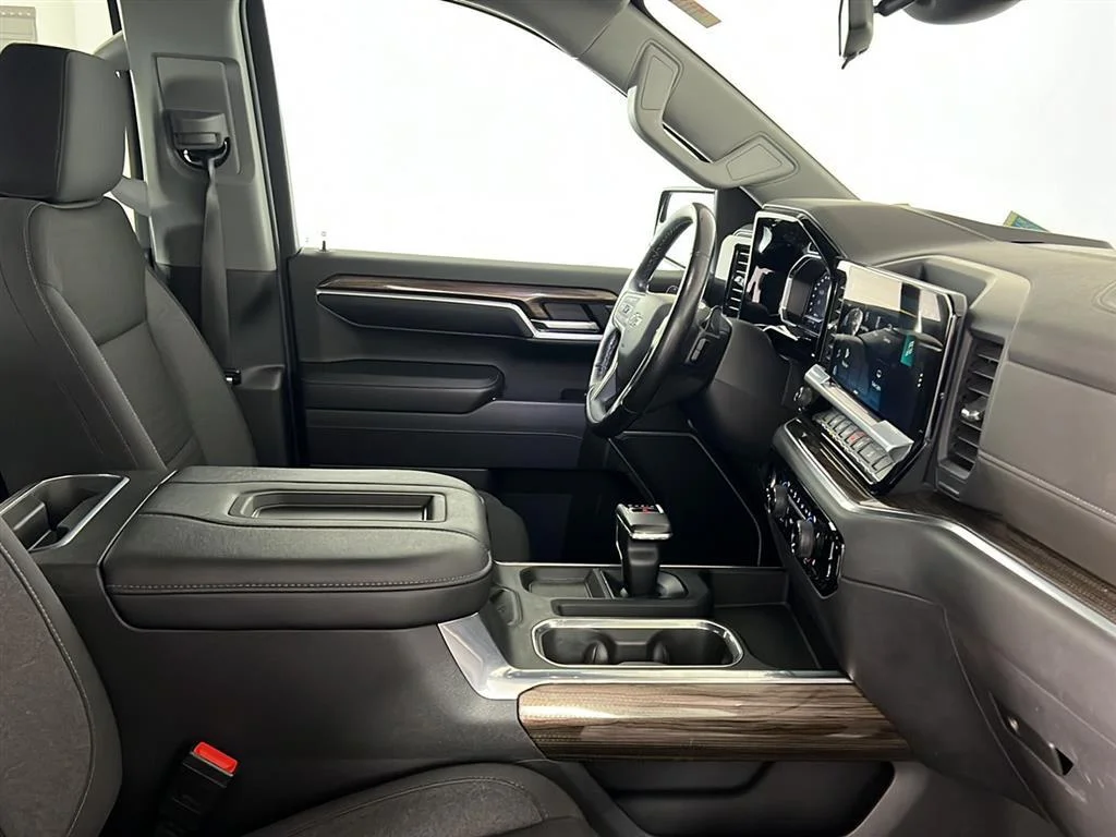 Used 2022 Northsky Blue Metallic Chevrolet RST image 48