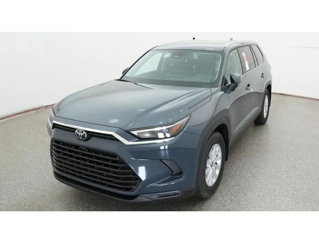 New 2026 White Toyota XLE image 21