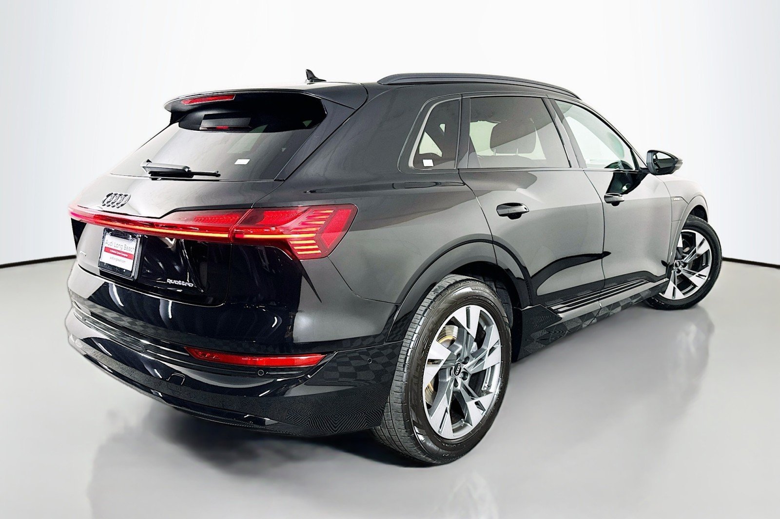 Used 2022 Brilliant Black Audi Premium image 13