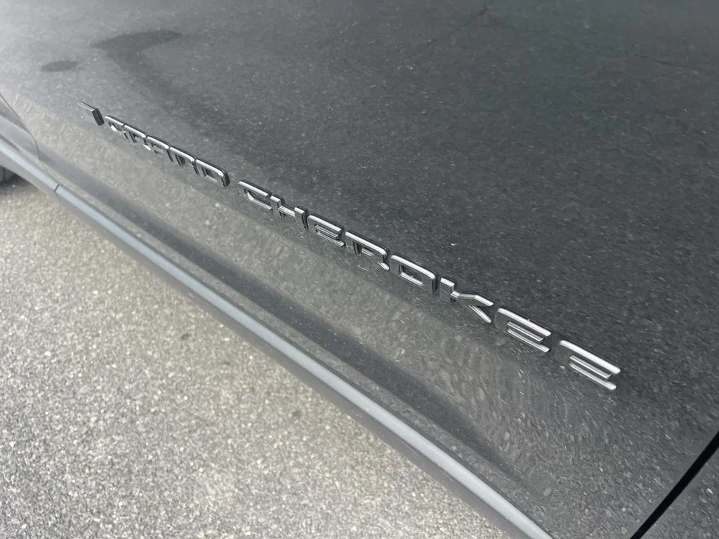Used 2023 Black Jeep Limited image 10