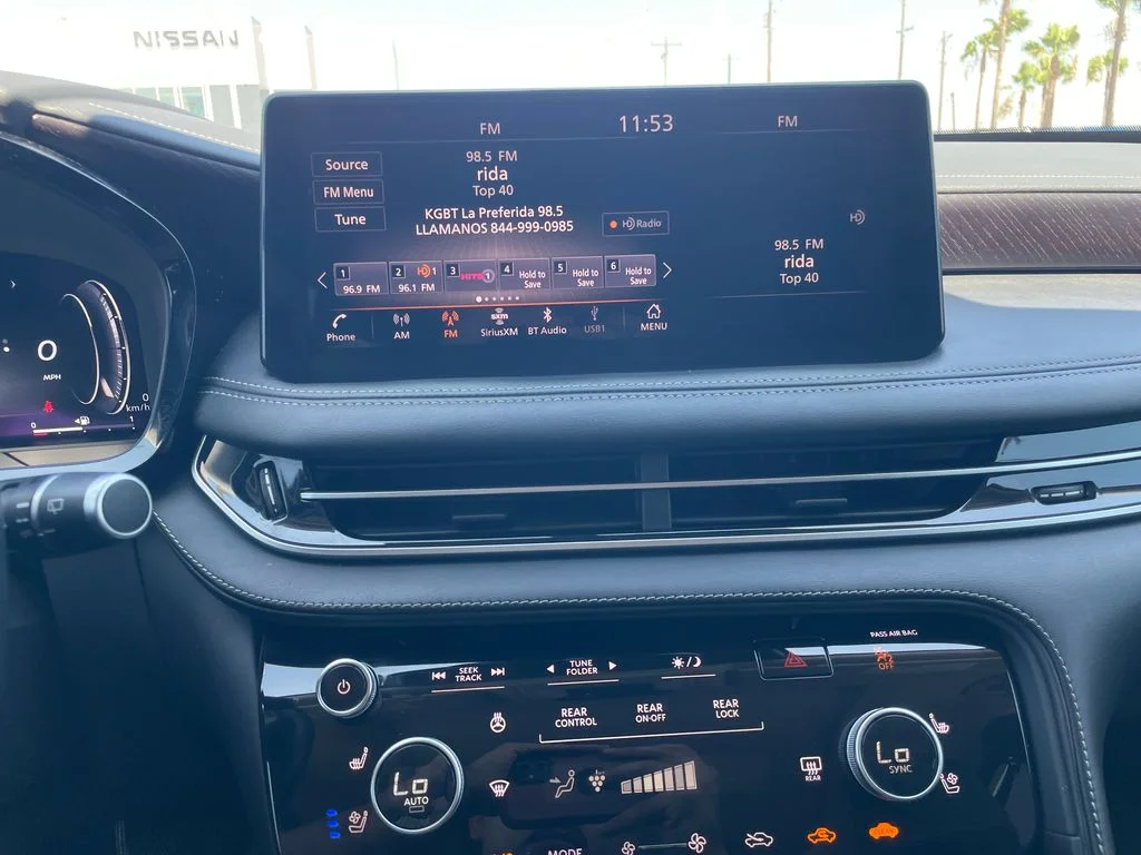 Used 2023 Blue INFINITI Sensory image 17