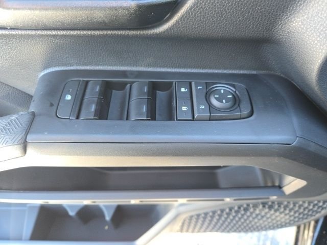 2026 Toyota Tacoma SR5 - Photo 11