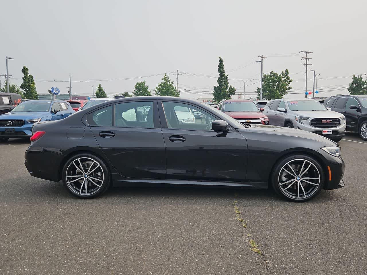 Used 2021 Black Sapphire Metallic BMW 330i xDrive image 32