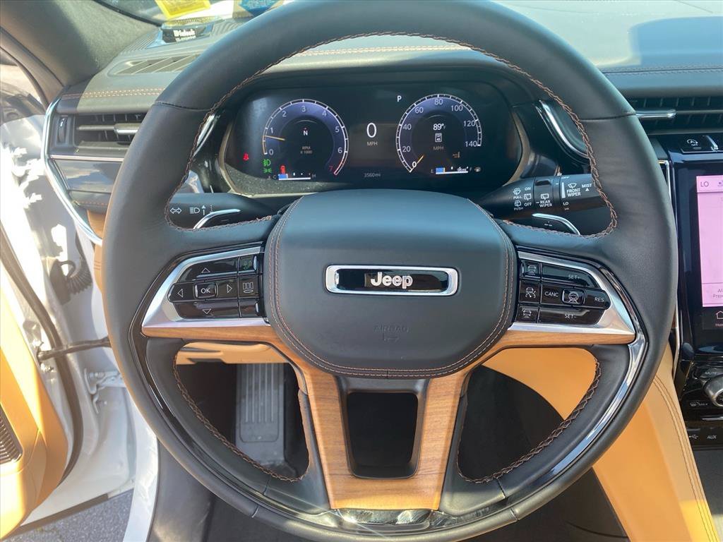 Used 2025 Bright White Clearcoat Jeep Summit Reserve image 10