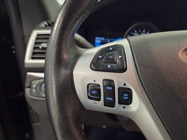 Used 2015  Ford Limited image 24