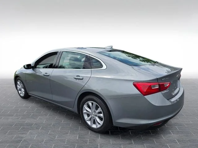 Used 2023 Gray Chevrolet LT image 7