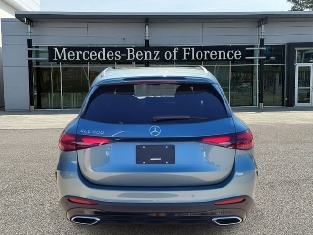 New 2026 Verde Silver Metallic Mercedes-Benz GLC 300 image 3