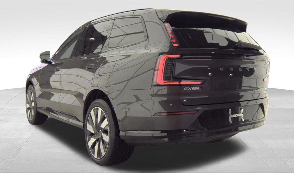Used 2025  Volvo Twin Motor Plus image 9