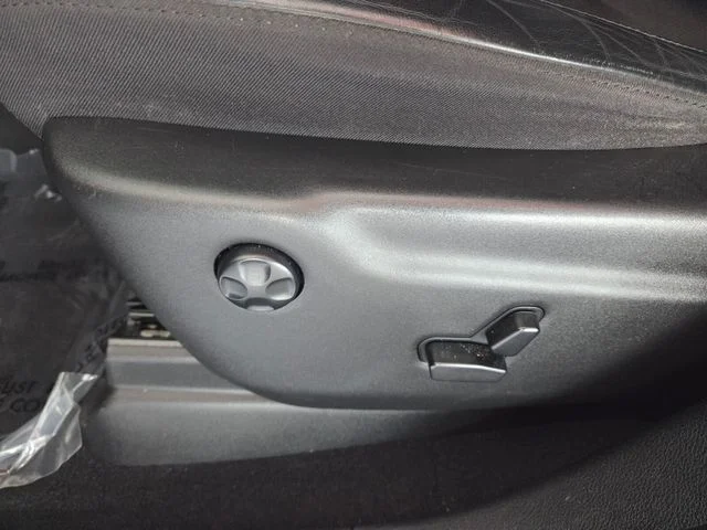 Certified Used 2020 Gray Jeep Altitude image 5
