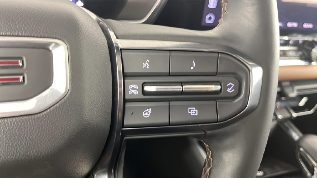 Used 2023 Silver GMC AT4 image 27