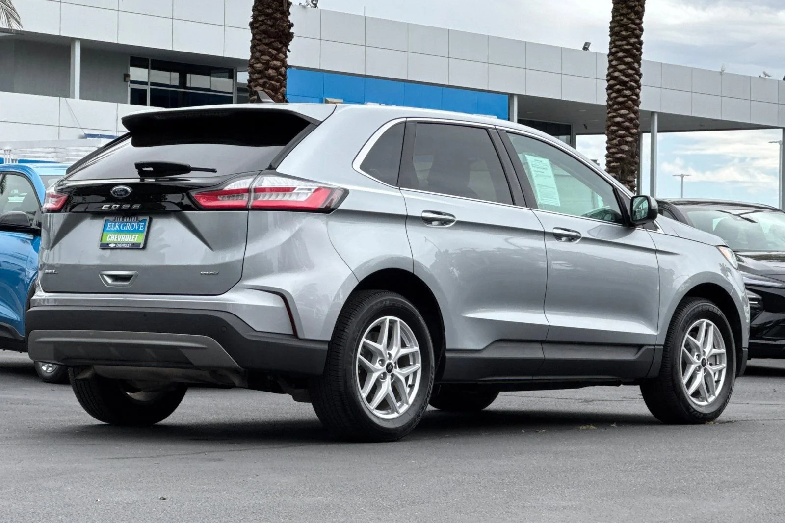 Used 2024 Iconic Silver Ford SEL image 3