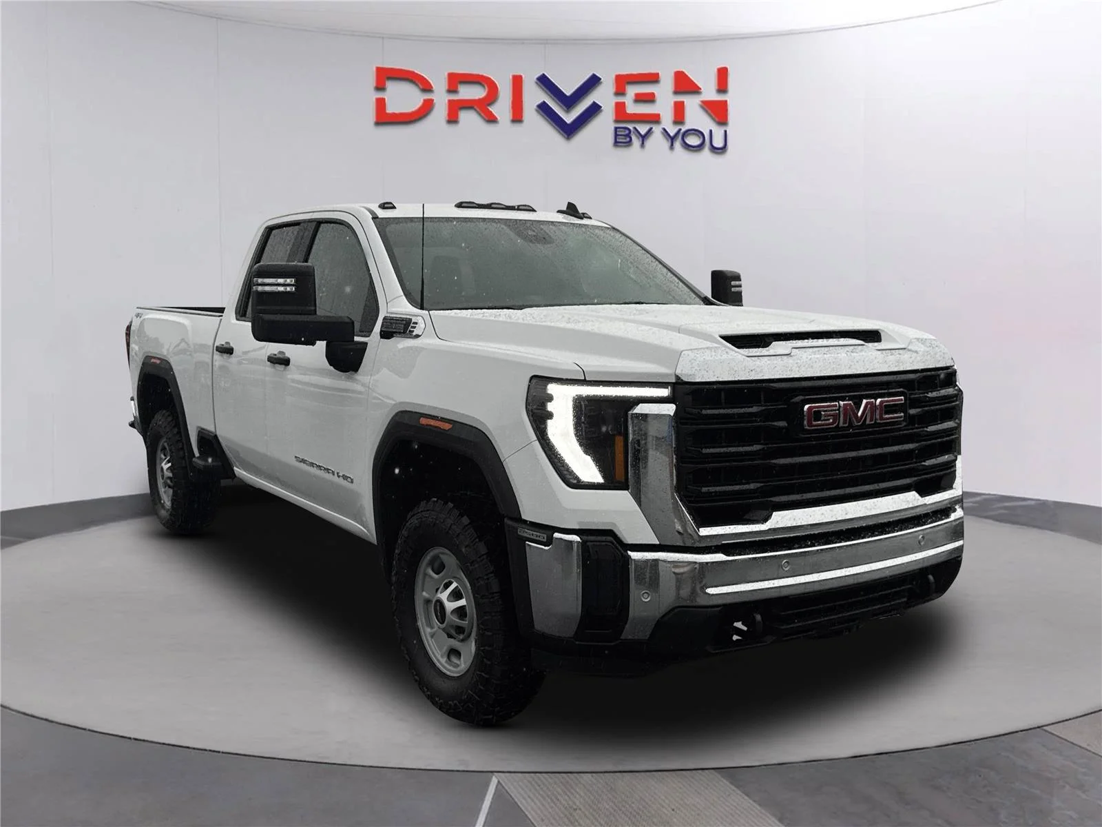 Used 2025 Summit White GMC Pro image 1