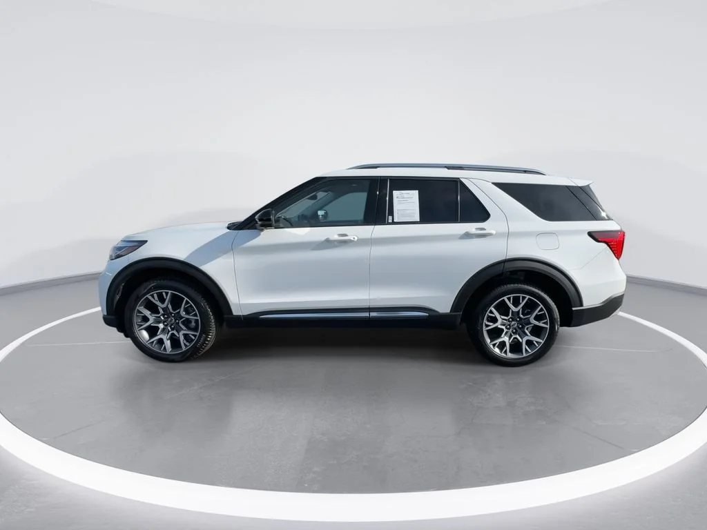 Used 2025 White Ford Platinum image 5