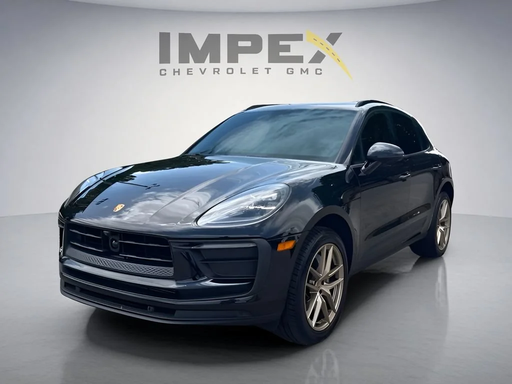 Used 2023  Porsche  image 1