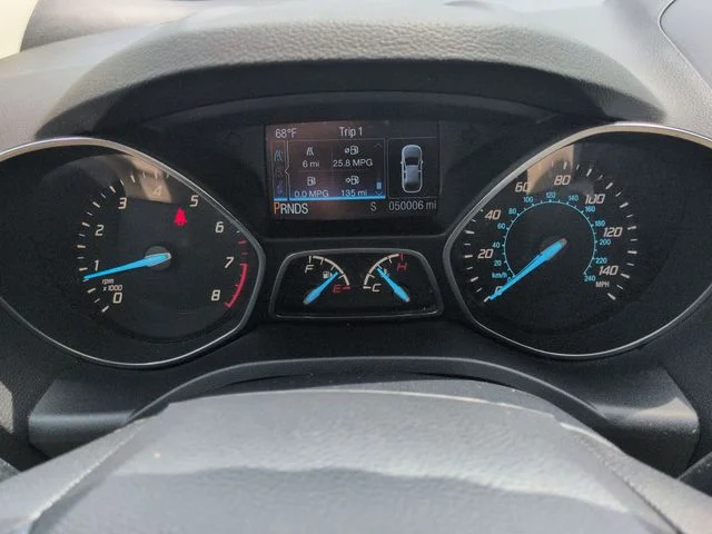 Used 2014 Gray Ford SE image 13