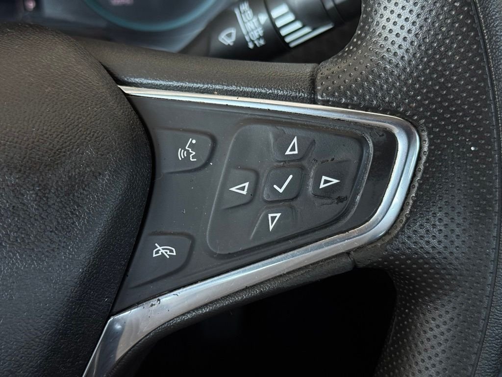 Used 2019 White Chevrolet LS image 26