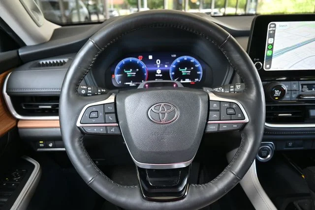 Used 2024 Beige Toyota Platinum image 26