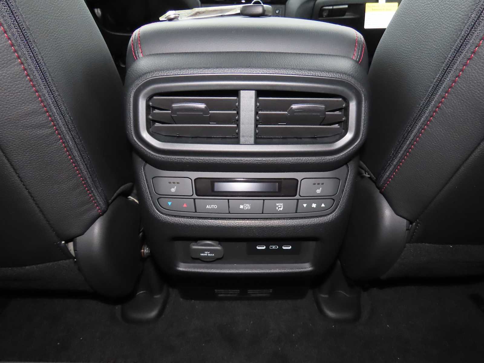 Nuevo Honda Black Edition 2026 en dos tonos, color Sonic Gray Pearl, imagen 24.