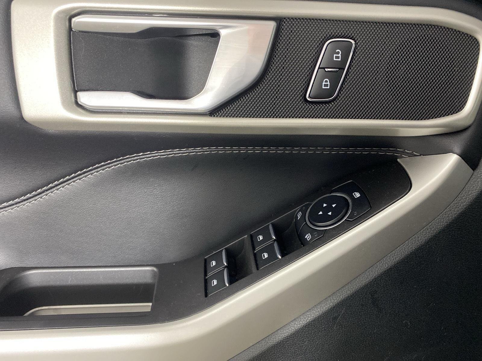 2023 Ford Explorer XLT - Photo 24