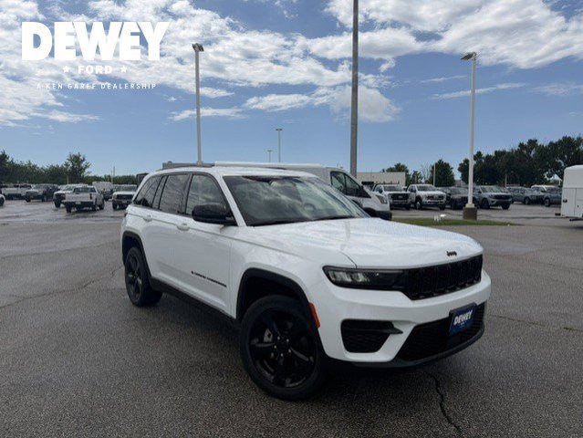 2022 Jeep Grand Cherokee Altitude
