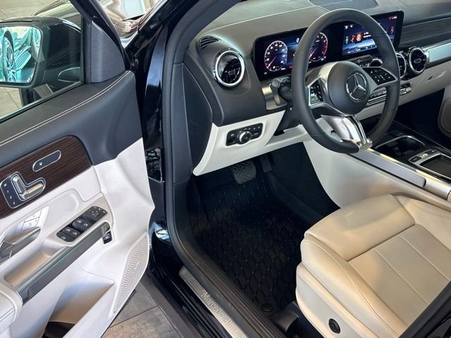 New 2026 Night Black Mercedes-Benz GLB 250 image 11