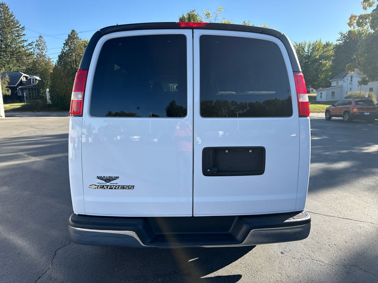 2017 Chevrolet Express Passenger LT photo 2