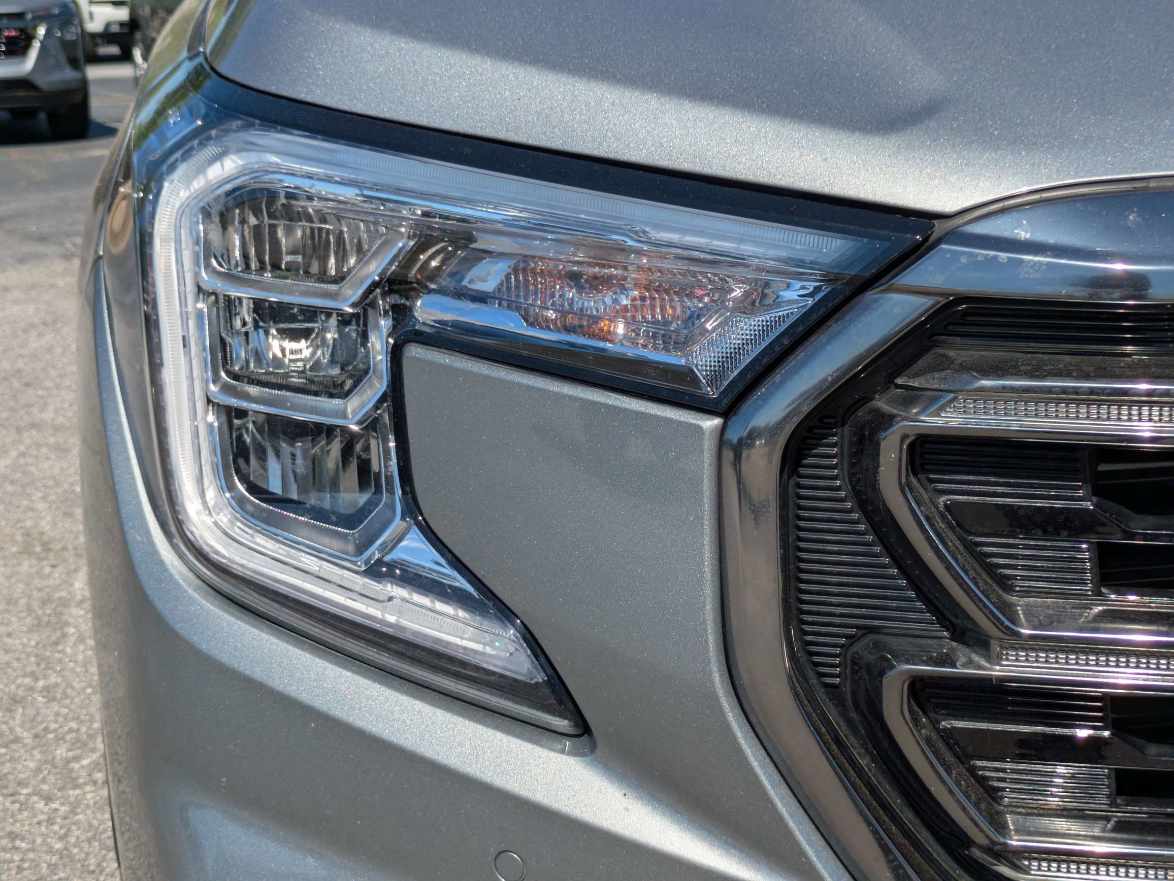 Used 2023 Sterling Metallic GMC AT4 image 10