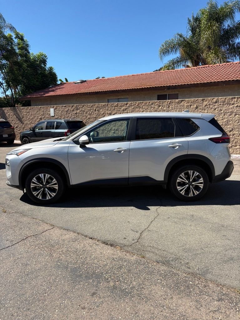 Used 2023 Silver Nissan SV image 7